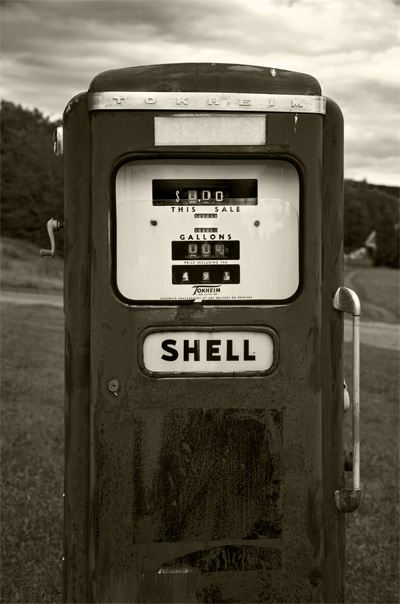 Red Gas Pump #37